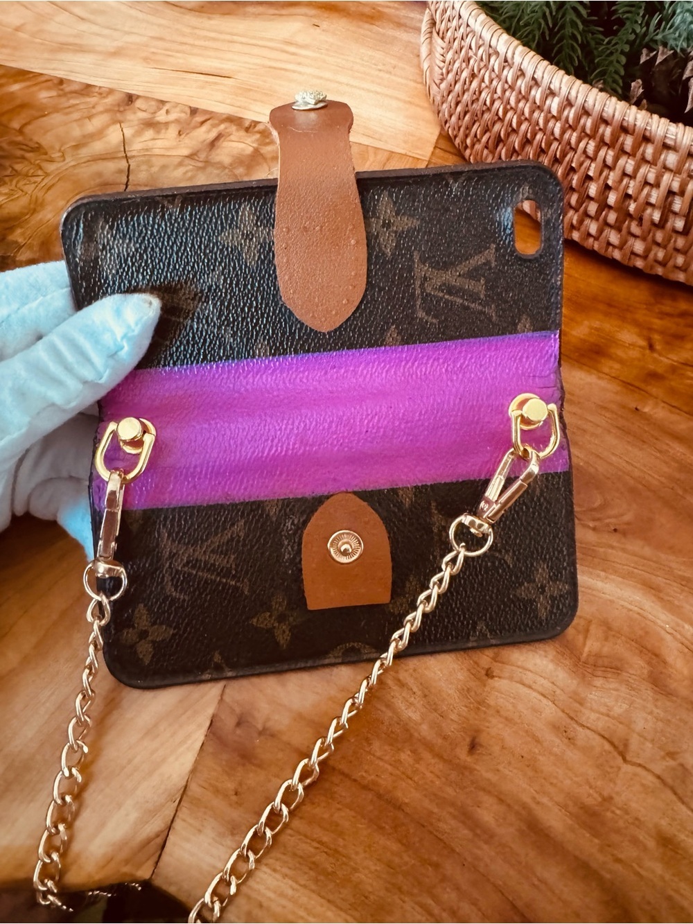 Louis Vuitton 2016 Monogram iPhone 6 Folio Case reinvented - Picture 9 of 15